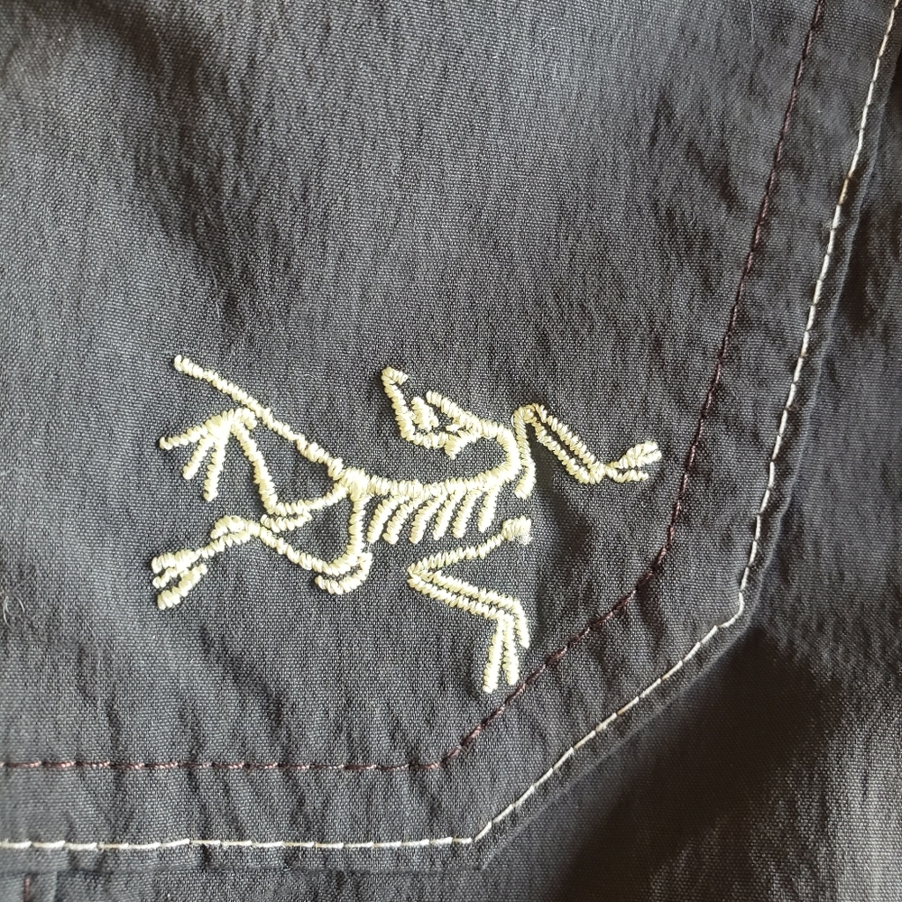 Arc'teryx Black Cargo Shorts - Picture 2 of 5